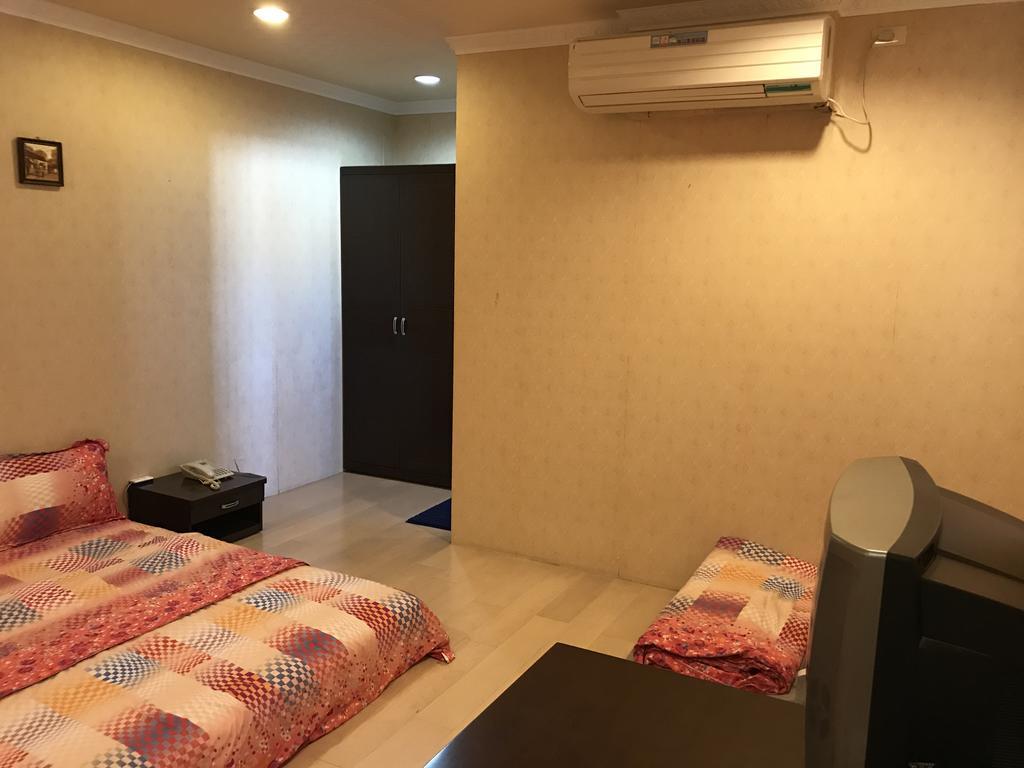 Hefeng Ting Homestay Bandar Lama Bandar Lama Hengchun Luaran gambar